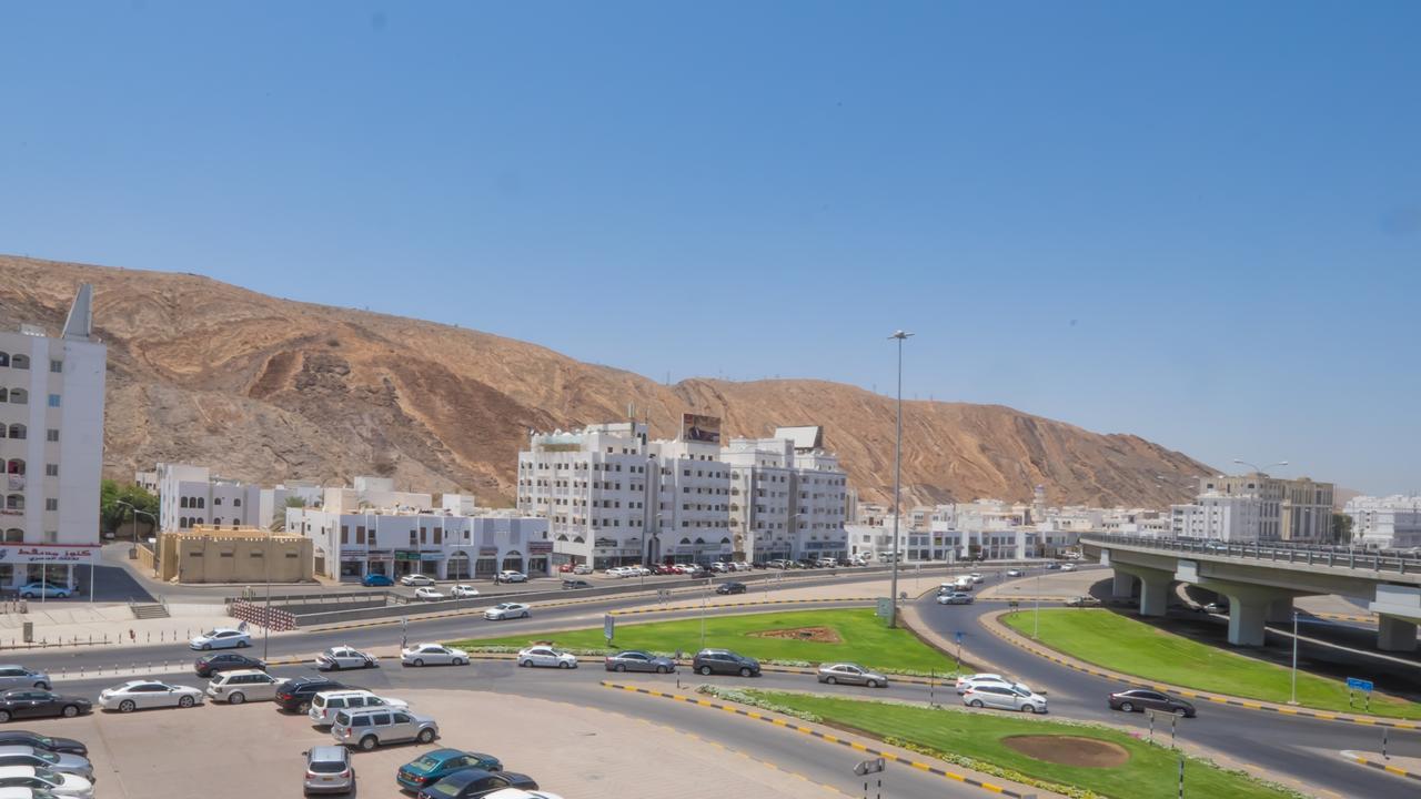 Al Jisr Hotel